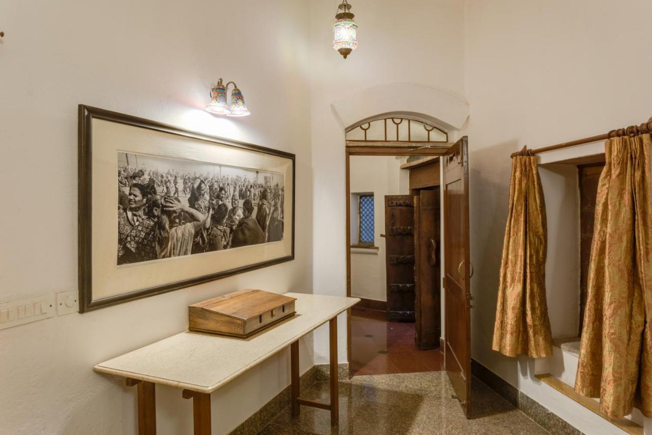 Hostie Chinar Haveli - Heritage Home With Pool, Gurgaon Exteriör bild