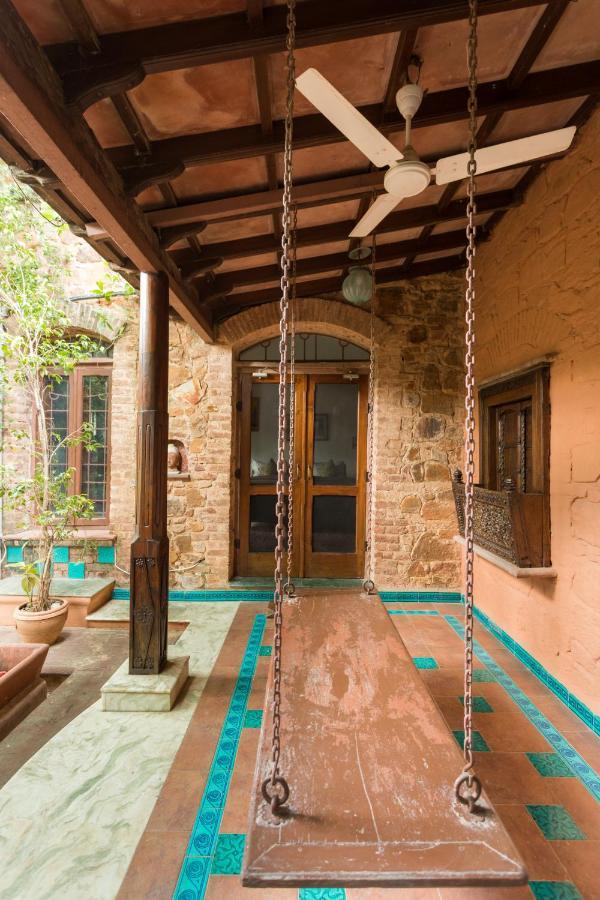 Hostie Chinar Haveli - Heritage Home With Pool, Gurgaon Exteriör bild