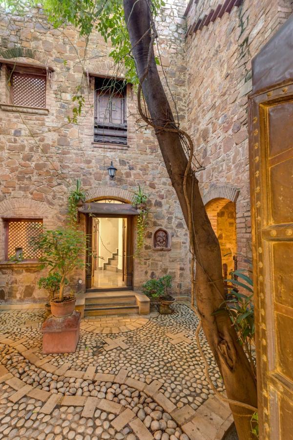 Hostie Chinar Haveli - Heritage Home With Pool, Gurgaon Exteriör bild
