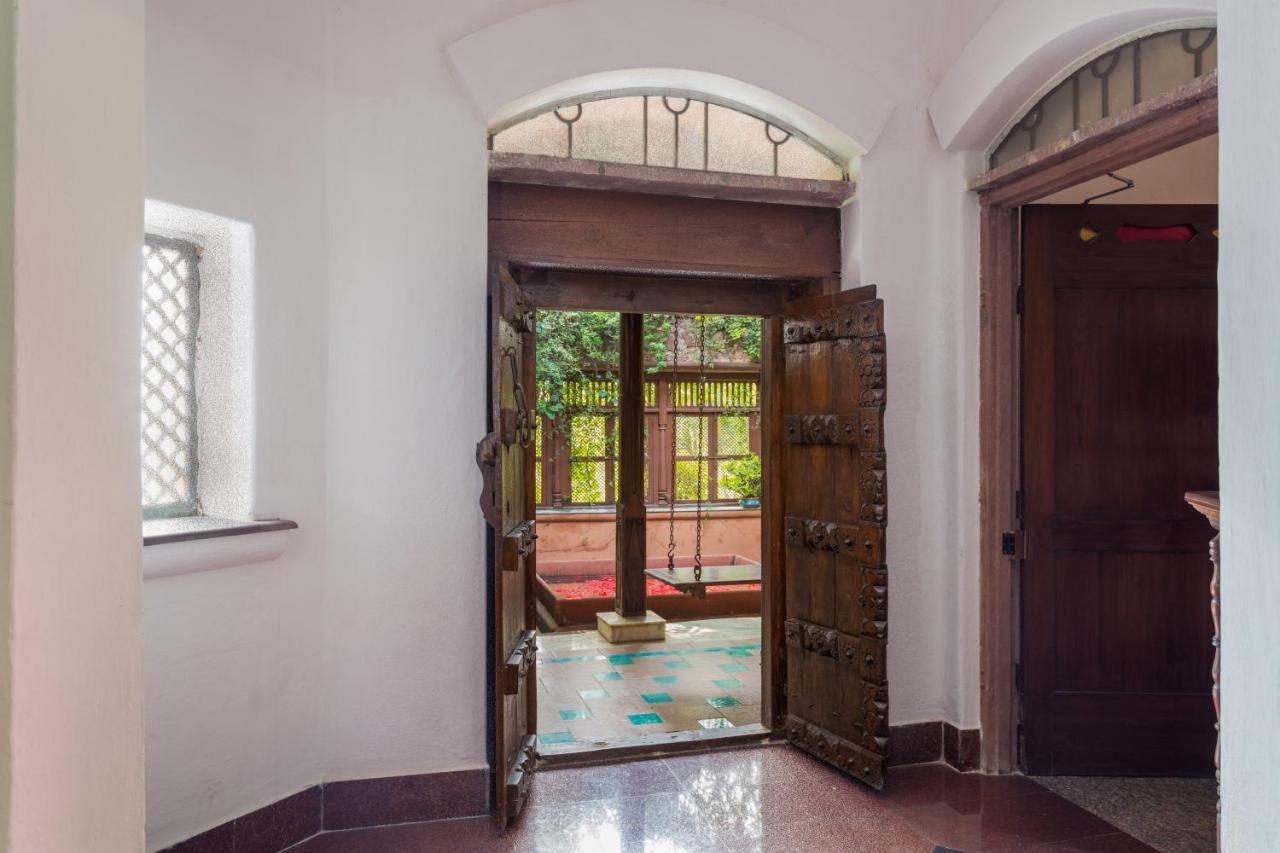 Hostie Chinar Haveli - Heritage Home With Pool, Gurgaon Exteriör bild