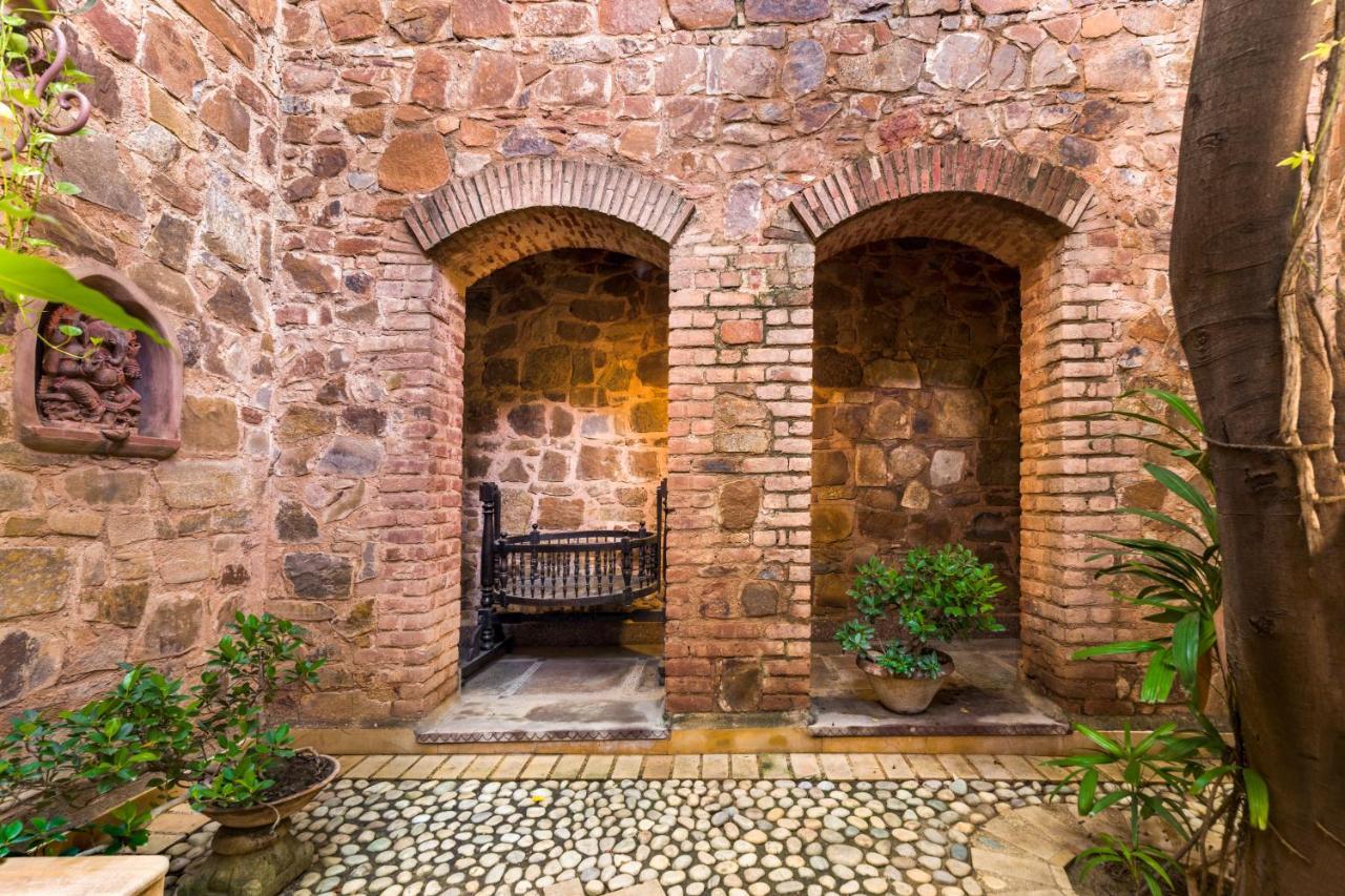 Hostie Chinar Haveli - Heritage Home With Pool, Gurgaon Exteriör bild