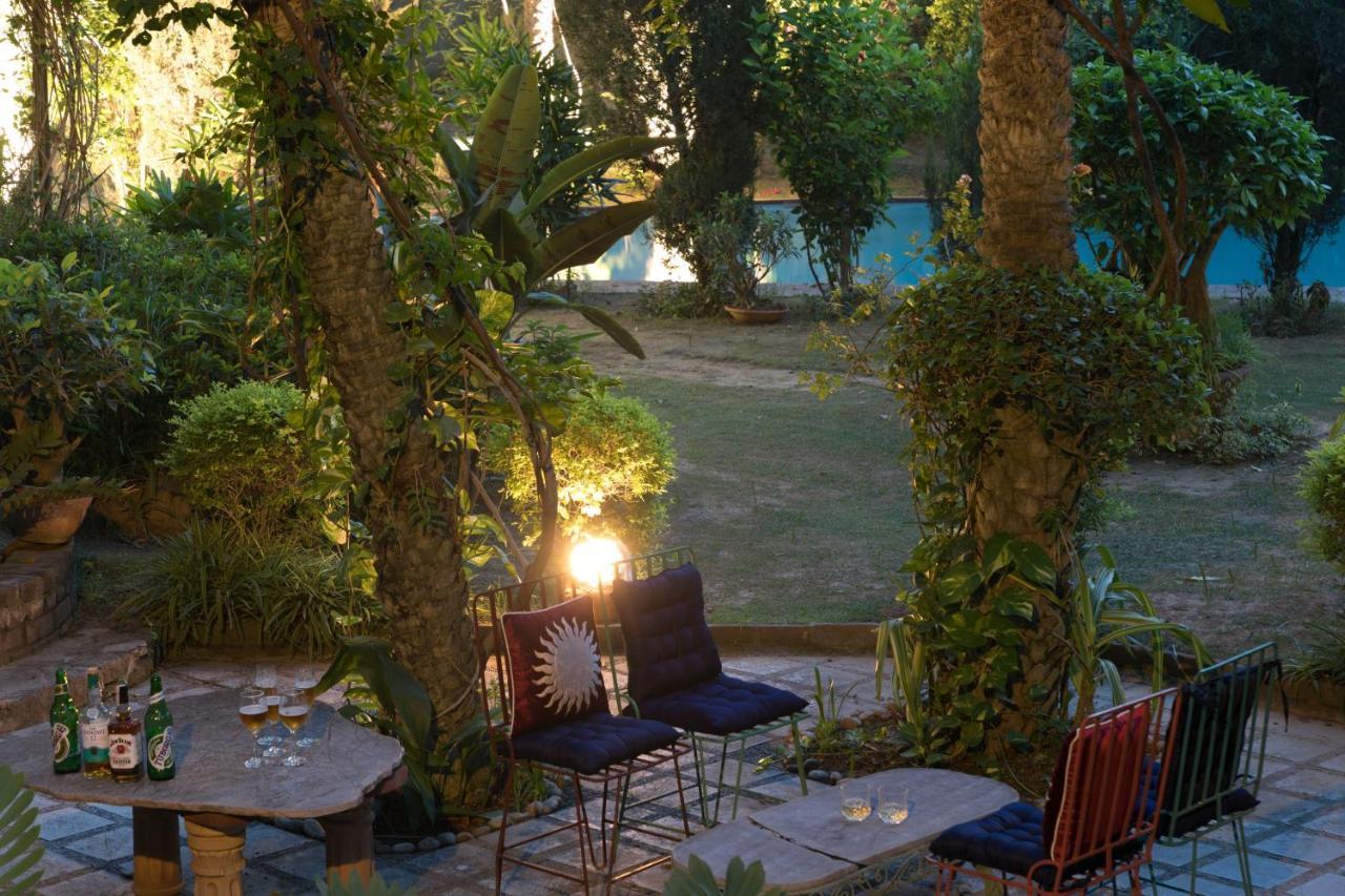 Hostie Chinar Haveli - Heritage Home With Pool, Gurgaon Exteriör bild